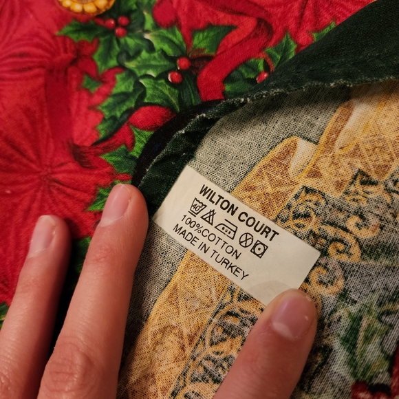 Wilton Court Christmas Holiday Tablecloth Marching Band Instrument Bears Soldier - Picture 8 of 11